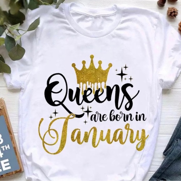 Plus Size It's the Queen's Birthday in January Tee-Shirt - Picture 1 of 3